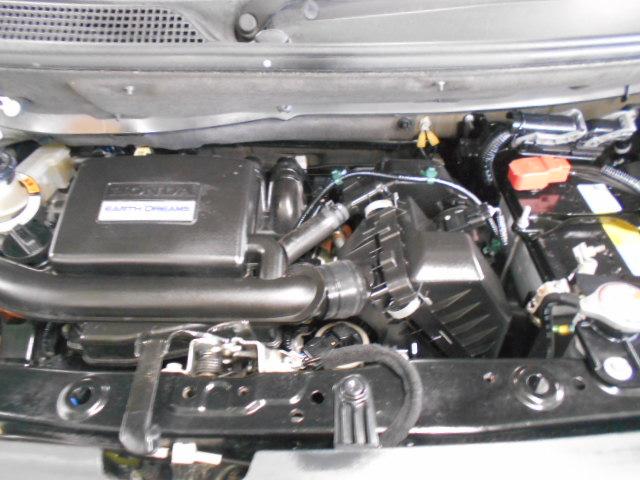 N-BOX G・EXホンダセンシング いまコレ+禁煙車 盗難防止システム 横滑防止 LEDヘッド 衝突軽減ブレーキ オートエアコン キーレス USB クルコン ABS 両側パワースライドドア シートヒーター ETC 4WD(18枚目)