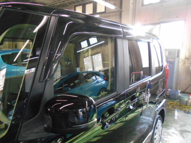 N-BOX G・EXホンダセンシング いまコレ+禁煙車 盗難防止システム 横滑防止 LEDヘッド 衝突軽減ブレーキ オートエアコン キーレス USB クルコン ABS 両側パワースライドドア シートヒーター ETC 4WD(19枚目)