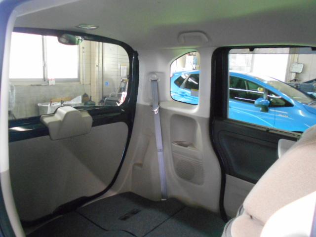 N-BOX G・EXホンダセンシング いまコレ+禁煙車 盗難防止システム 横滑防止 LEDヘッド 衝突軽減ブレーキ オートエアコン キーレス USB クルコン ABS 両側パワースライドドア シートヒーター ETC 4WD(24枚目)