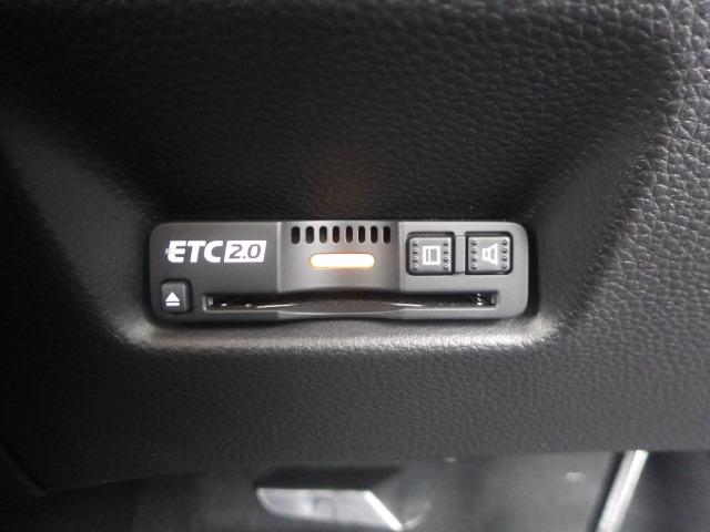 フィット ｅ：ＨＥＶホーム　禁煙車　前後誤発進抑制機能　クリソナ　助手席エアバッグ　運転席エアバッグ　１オナ　アイドリングストップ　ＬＥＤライト　ＵＳＢ接続　バックカメラ　ＡＢＳ　サイドエアバッグ　オートクルーズコントロール（4枚目）