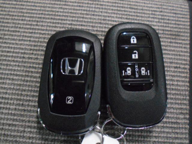 Ｎ－ＢＯＸ ベースグレード　禁煙車　衝突軽減システム　スマートキ－　カーテンエアバック　横滑り防止　オートクルーズ　ＬＥＤヘッドライト　キーフリー　地デジ　パワーステアリング　ドライブレコーダー　オートエアコン　リアカメラ（7枚目）