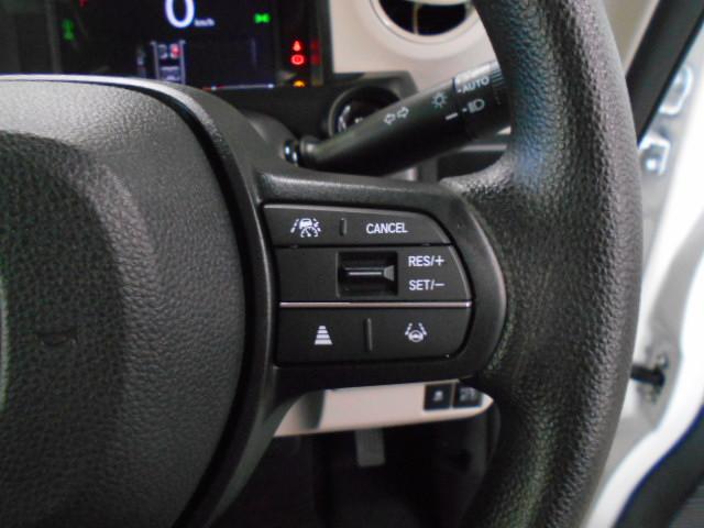 Ｎ－ＢＯＸ ベースグレード　禁煙車　衝突軽減システム　スマートキ－　カーテンエアバック　横滑り防止　オートクルーズ　ＬＥＤヘッドライト　キーフリー　地デジ　パワーステアリング　ドライブレコーダー　オートエアコン　リアカメラ（11枚目）