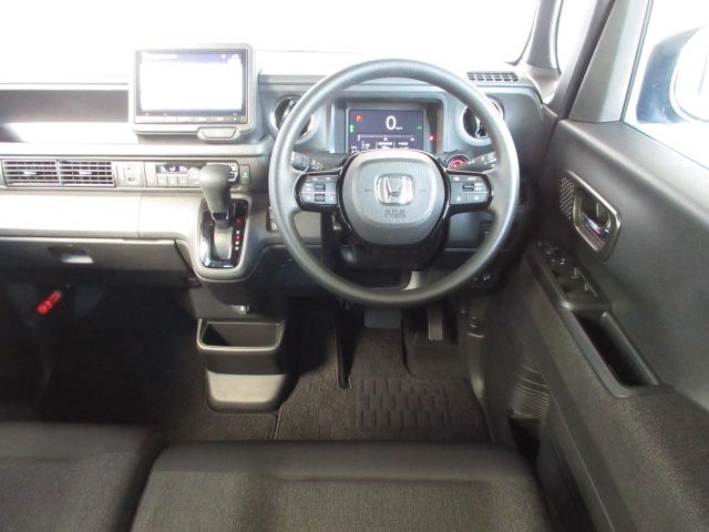 N-BOXカスタム ベースグレード 禁煙車 USB接続 CMBS Dレコ 1オーナー ベンチシート オートエアコン スマートキ LED 盗難防止装置 クルコン ETC バックカメラ フルセグTV パワーステアリング エアバッグ ESC(9枚目)