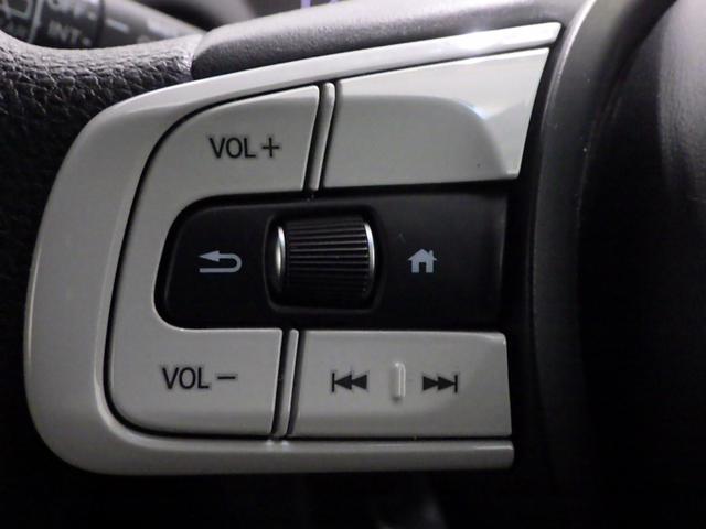 フィット ホーム 禁煙車 衝突軽減ブレーキ ワンオーナー リアカメ LEDライト クリアランスソナー ドラレコ 記録簿付 エアバッグ iストップ スマ-トキ- 盗難防止装置 ETC車載器 Wエアバック USBポート(8枚目)