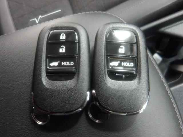 ヴェゼル e:HEVZ 禁煙車・元デモカー・コネクトディスプレイ・マルチビュー・電動テールゲート・LED・オートライト・ETC2.0・前席ヒーター・Rパーキングセンサー・革巻・パドル LDA 衝突回避支援ブレーキ機能 1オナ(12枚目)