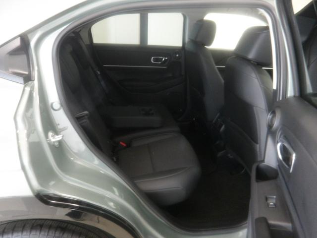 ヴェゼル e:HEVZ 禁煙車・元デモカー・コネクトディスプレイ・マルチビュー・電動テールゲート・LED・オートライト・ETC2.0・前席ヒーター・Rパーキングセンサー・革巻・パドル LDA 衝突回避支援ブレーキ機能 1オナ(20枚目)