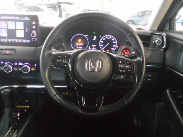 ヴェゼル ｅ：ＨＥＶＺ　禁煙車・コネクトディスプレイ・Ｒカメラ・ＬＥＤ・オートライト・ＥＴＣ・前後パーキングセンサー・前席ヒーター・ブラインドスポット・電動テールゲート　ＬＤＡ　衝突回避支援ブレーキ機能　１オナ　追従　スマキ（10枚目）