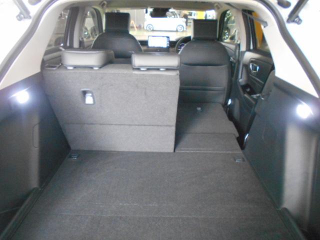 ヴェゼル ｅ：ＨＥＶＺ　禁煙車・コネクトディスプレイ・Ｒカメラ・ＬＥＤ・オートライト・ＥＴＣ・前後パーキングセンサー・前席ヒーター・ブラインドスポット・電動テールゲート　ＬＤＡ　衝突回避支援ブレーキ機能　１オナ　追従　スマキ（19枚目）