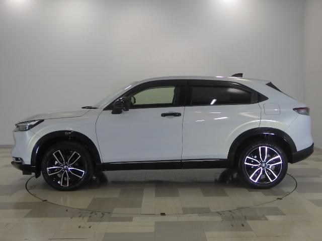 ヴェゼル ｅ：ＨＥＶＺ　禁煙車・コネクトディスプレイ・Ｒカメラ・ＬＥＤ・オートライト・ＥＴＣ・前後パーキングセンサー・前席ヒーター・ブラインドスポット・電動テールゲート　ＬＤＡ　衝突回避支援ブレーキ機能　１オナ　追従　スマキ（24枚目）