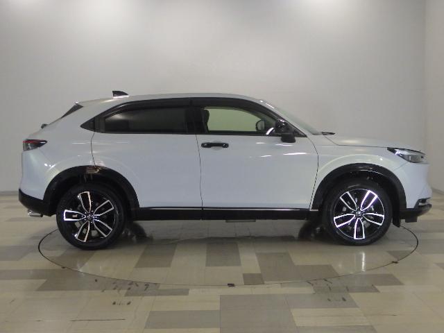 ヴェゼル ｅ：ＨＥＶＺ　禁煙車・コネクトディスプレイ・Ｒカメラ・ＬＥＤ・オートライト・ＥＴＣ・前後パーキングセンサー・前席ヒーター・ブラインドスポット・電動テールゲート　ＬＤＡ　衝突回避支援ブレーキ機能　１オナ　追従　スマキ（28枚目）