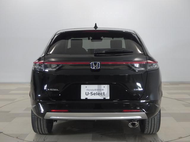 ヴェゼル ｅ：ＨＥＶＺ　禁煙・コネクトディスプレイ・マルチビュー・ＬＥＤ・オートライト・ＥＴＣ・前席ヒーター・Ｄレコ・ブラインドスポット・パワーテールゲート・革巻・パドル・ステアリングヒーター・後退出庫サポート・１８ＡＷ（25枚目）