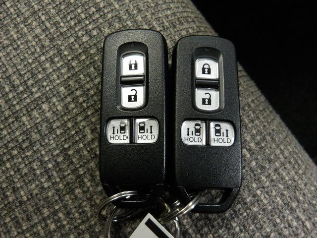 Ｎ－ＢＯＸ Ｇ・Ｌターボホンダセンシング　禁煙・ナビ・Ｒカメラ・ＬＥＤ・オートライト・ＥＴＣ・Ｄレコ・両パワスラ・ロールサンシェード・革巻・パドル・オートリトラ・アレルクリーンプラスシート・誤発進抑制機能・後方誤発進抑制機能・オートハイビーム（13枚目）