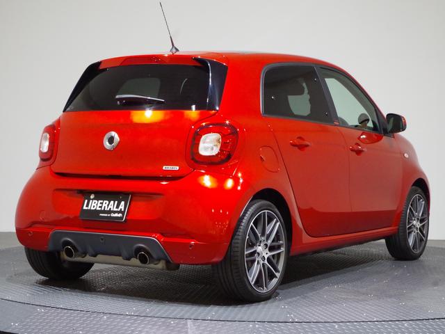 BRABUS エクスクルーシブ レッド リミテッド 衝突被害軽減B/LKA/クルコン/黒革/社外ナビ/バックカメラ/リアセンサー/シートヒーター/ガラスルーフ/17インチ純正アルミ/ETC/アイドリングストップ/保証書/取説/記録簿(23枚目)