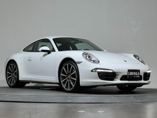 ９１１カレラ４　左ハンドル／４ＷＤ／黒革シート／前席シートヒーター／前席パワーシート／純正メモリナビ　フルセグ　ＣＤ　ＤＶＤ　ＢＴ／バックカメラ／ヘッドライトウォッシャー／横滑り防止／革巻きステアリング(27枚目)