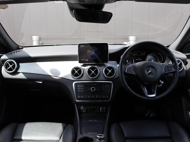 ＧＬＡクラス ＧＬＡ２５０　４マチック　オフロード　レーダーＳ－ＰＫＧ　黒革シート　純正ナビＴＶ　バック／サイドカメラ　ＣａｒＰｌａｙ　ｈａｒｍａｎ／ｋａｒｄｏｎ　ディストロニック　衝突軽減Ｂ　ＬＫＡ　ＢＳＭ　キーレスゴー　パワーシート／ヒーター（4枚目）