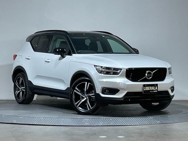 ＸＣ４０ Ｔ５　ＡＷＤ　Ｒデザイン　パドルシフト／メモリーシート／ＬＫＡ／道路標識アシスト／アンビエントライト／自動防眩リアビューミラー／自動リアワイパー／自動駐車／自動発進（51枚目）