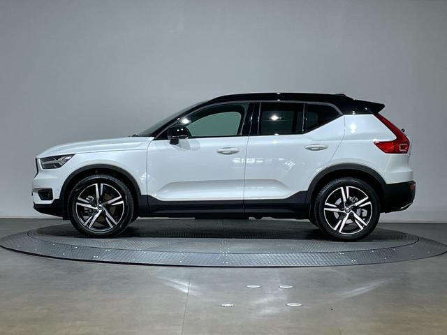 ＸＣ４０ Ｔ５　ＡＷＤ　Ｒデザイン　パドルシフト／メモリーシート／ＬＫＡ／道路標識アシスト／アンビエントライト／自動防眩リアビューミラー／自動リアワイパー／自動駐車／自動発進（56枚目）