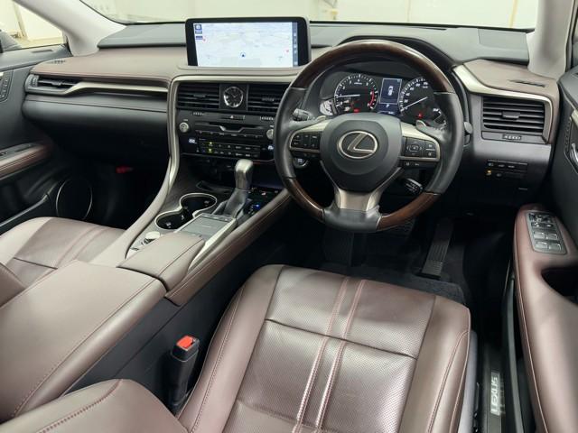 ＲＸ ＲＸ３００　バージョンＬ　メモリナビ　ムーンルーフ　バックモニター　本革　地デジ　パワーシート　ＤＶＤ再生　レーダークルーズコントロール　記録簿　ＥＴＣ　ミュージックプレイヤー接続可　キーレス　横滑り防止装置　エアバッグ　ＡＷ（7枚目）