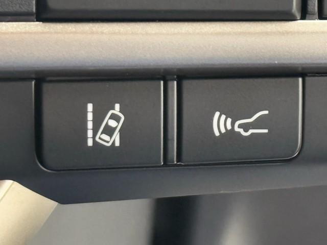 ＲＸ ＲＸ３００　バージョンＬ　メモリナビ　ムーンルーフ　バックモニター　本革　地デジ　パワーシート　ＤＶＤ再生　レーダークルーズコントロール　記録簿　ＥＴＣ　ミュージックプレイヤー接続可　キーレス　横滑り防止装置　エアバッグ　ＡＷ（16枚目）