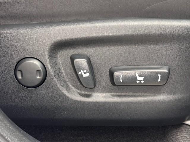 ＮＸ ＮＸ３００ｈ　Ｉパッケージ　ナビ＆ＴＶ　１オーナー　地デジフルセグＴＶ　パノラマガラスルーフ　アルミホイール　キーレス　Ｂカメラ　ミュージックプレイヤー接続可　メモリーナビ　オ－トエアコン　横滑り防止装置　ＬＥＤヘッドランプ（16枚目）