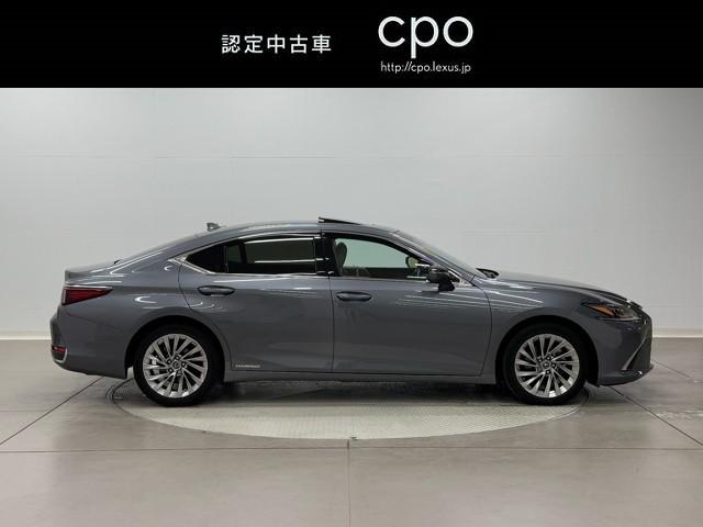 ＥＳ ＥＳ３００ｈ　バージョンＬ　フルセグ地デジＴＶ　黒革シート　ナビ＆ＴＶ　ワンオーナー　ＥＴＣ　横滑り防止装置　ＬＥＤ　スマートキー　ミュージックプレイヤー接続可　エアバッグ　パワーシート　アルミホイール　バックモニター　エアコン（3枚目）