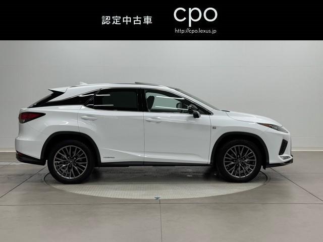 ＲＸ ＲＸ４５０ｈ　Ｆスポーツ　メモリ－ナビ　追従式クルコン　パノラマガラスルーフ　オートエアコン　ＴＶナビ　バックモニター　ＡＢＳ　盗難防止装置　パワステ　ＥＴＣ車載器　エアバッグ　ＤＶＤ再生　革　地デジ　横滑り防止　キーレスゴー（3枚目）