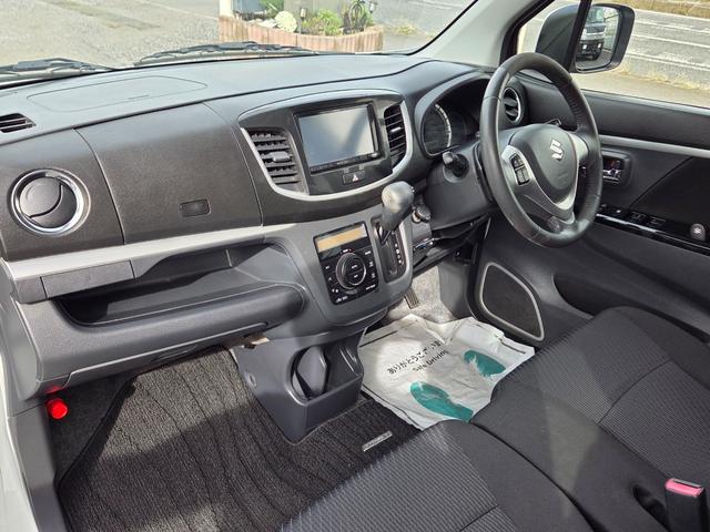 ワゴンＲスティングレー Ｔ　１オーナー／ナビ／フルセグＴＶ／Ｂｌｕｅｔｏｏｔｈ音楽再生／ＥＴＣ／バックカメラ／ドライブレコーダー／ＨＩＤ／純正１５ＡＷ／スマートキー２本（2枚目）