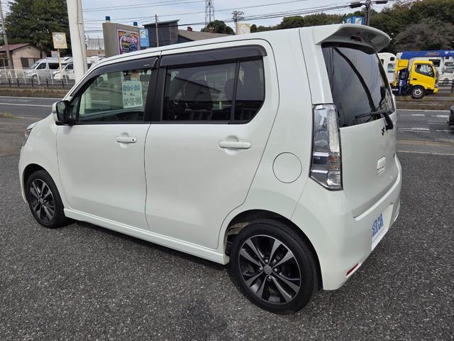 ワゴンＲスティングレー Ｔ　１オーナー／ナビ／フルセグＴＶ／Ｂｌｕｅｔｏｏｔｈ音楽再生／ＥＴＣ／バックカメラ／ドライブレコーダー／ＨＩＤ／純正１５ＡＷ／スマートキー２本（5枚目）