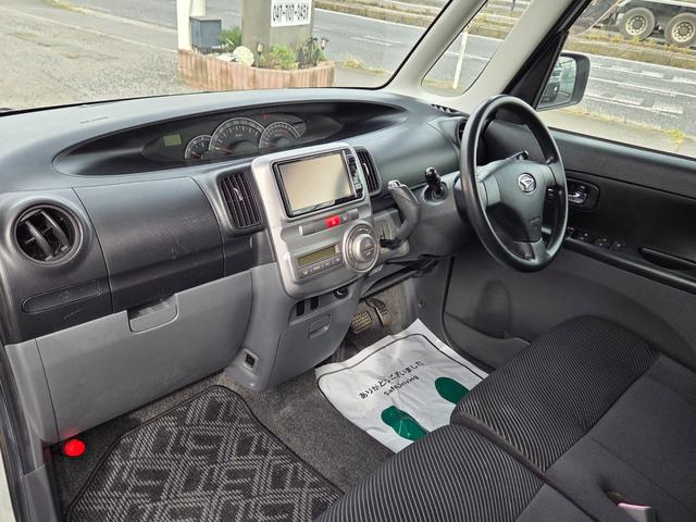 タント カスタムＸリミテッド　ナビ／フルセグＴＶ／Ｂｌｕｅｔｏｏｔｈ音楽再生／パワースライドドア／ＨＩＤ／１４ＡＷ／スマートキー（2枚目）
