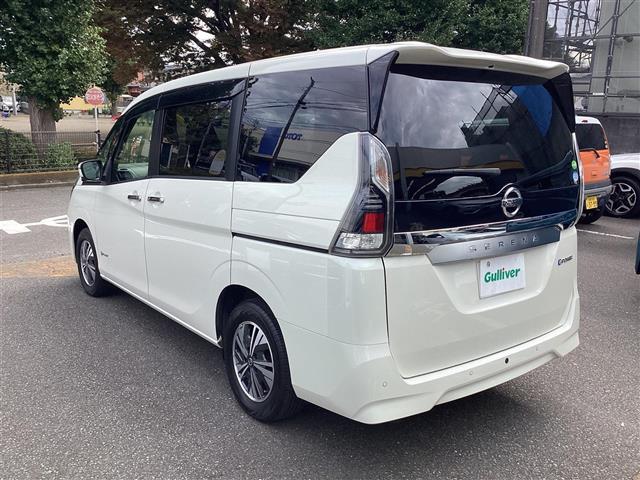 セレナ ｅ－パワー　ＸＶ　ワンオーナー／フリップダウン／プロパイ　ブルートゥース　ＶＤＣ　ダブルエアコン　全方位モニタ　両側パワースライドドア　ＤＶＤ再生　３列シート　ワンオーナー車　ＥＴＣ　レーダークルーズコントロール（20枚目）