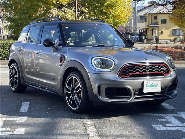 ＭＩＮＩ ジョンクーパーワークス　クロスオーバー　スマキー　ドラレコ　衝突被害軽減システム　ＬＥＤヘッド　パワーシート　アイドリングストップ　Ｂカメラ　パワーバックドア　ＨＤＤナビ　ＥＴＣ　シートヒーター　４ＷＤ　ナビ　オートクルーズコントロール（3枚目）