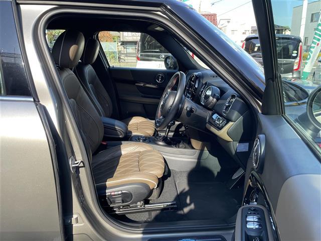 ＭＩＮＩ ジョンクーパーワークス　クロスオーバー　スマキー　ドラレコ　衝突被害軽減システム　ＬＥＤヘッド　パワーシート　アイドリングストップ　Ｂカメラ　パワーバックドア　ＨＤＤナビ　ＥＴＣ　シートヒーター　４ＷＤ　ナビ　オートクルーズコントロール（10枚目）