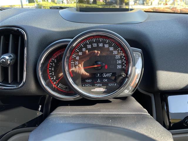 ＭＩＮＩ ジョンクーパーワークス　クロスオーバー　スマキー　ドラレコ　衝突被害軽減システム　ＬＥＤヘッド　パワーシート　アイドリングストップ　Ｂカメラ　パワーバックドア　ＨＤＤナビ　ＥＴＣ　シートヒーター　４ＷＤ　ナビ　オートクルーズコントロール（17枚目）