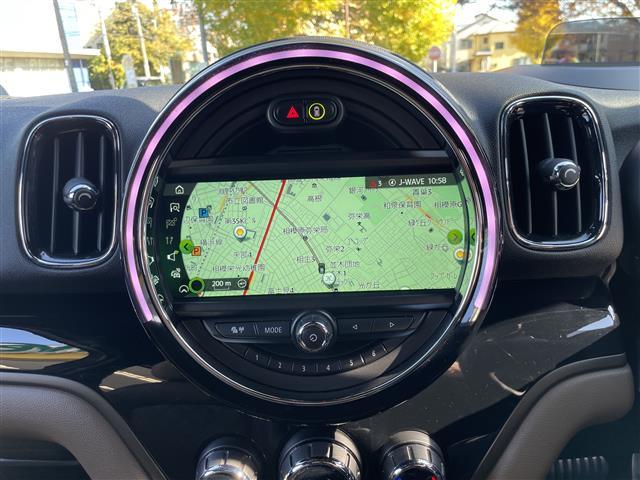 ＭＩＮＩ ジョンクーパーワークス　クロスオーバー　スマキー　ドラレコ　衝突被害軽減システム　ＬＥＤヘッド　パワーシート　アイドリングストップ　Ｂカメラ　パワーバックドア　ＨＤＤナビ　ＥＴＣ　シートヒーター　４ＷＤ　ナビ　オートクルーズコントロール（18枚目）