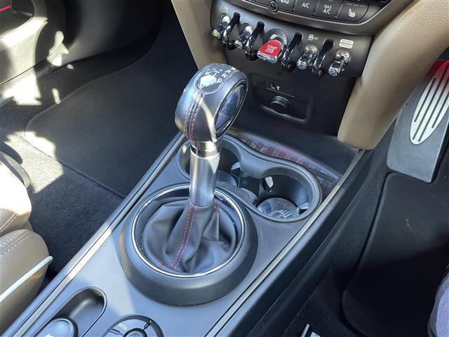 ＭＩＮＩ ジョンクーパーワークス　クロスオーバー　スマキー　ドラレコ　衝突被害軽減システム　ＬＥＤヘッド　パワーシート　アイドリングストップ　Ｂカメラ　パワーバックドア　ＨＤＤナビ　ＥＴＣ　シートヒーター　４ＷＤ　ナビ　オートクルーズコントロール（21枚目）