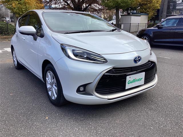 アクア Ｚ　ワンオーナー／１０．５インチディスプレイ　Ｂｌｕｅｔｏｏｔｈ音楽　ＬＥＤヘッドライト　スマートキー　１００Ｖ電源　フルセグＴＶ　エアコン　ＥＳＣ　ナビ＆ＴＶ　カーテンエアバッグ　ＥＴＣ　キーレス（11枚目）