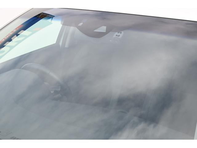 ヴェゼル ハイブリッドZ・ホンダセンシング 純正8INナビ Rカメラ ETC FRドラレコ シートヒーター アルミホイール LEDライト レーダーサポート 1オーナ- DVD再生機能 整備記録簿 横滑り防止システム バックアイカメラ フルセ(4枚目)