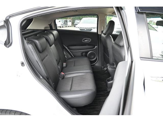 ヴェゼル ハイブリッドZ・ホンダセンシング 純正8INナビ Rカメラ ETC FRドラレコ シートヒーター アルミホイール LEDライト レーダーサポート 1オーナ- DVD再生機能 整備記録簿 横滑り防止システム バックアイカメラ フルセ(18枚目)