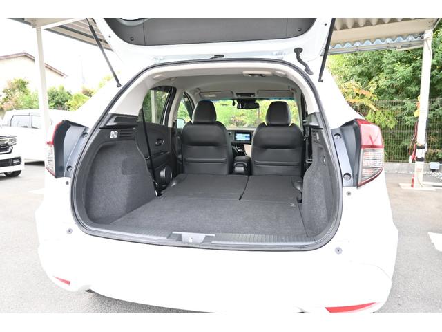 ヴェゼル ハイブリッドZ・ホンダセンシング 純正8INナビ Rカメラ ETC FRドラレコ シートヒーター アルミホイール LEDライト レーダーサポート 1オーナ- DVD再生機能 整備記録簿 横滑り防止システム バックアイカメラ フルセ(23枚目)