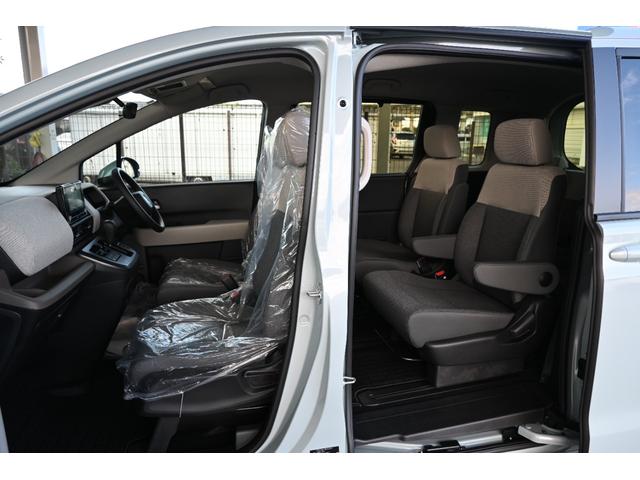 フリード エアー 登録済未使用車 ホンダセンシング 純正8INナビ Rカメラ ETC Fドラレコ 障害物センサー LEDライト 両側Pスライドドア クルコン 横滑り防止機能 サイドカーテンエアバック USB 3列シート(23枚目)