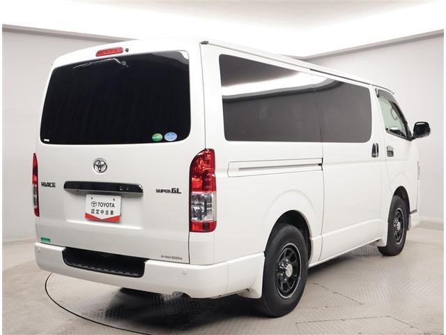 ハイエースバン スーパーGL ダークプライムII 衝突回避システム 運転席助手席エアバック アルミホイール ESC ドライブレコーダー付 フルフラット スマートエントリー LEDライト 地デジ エアコン パワーウィンドウ エアバック イモビライザー(3枚目)