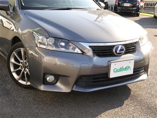 CT CT200h クリエイティブ テキスタイルインテリア ブラックレザーシート ヒーター パドルシフト LEDヘッドライト クルーズコントロール AC100V 純正ナビ バックカメラ フルセグTV Bluetooth ETC Bluetooth接続 地デジ(7枚目)