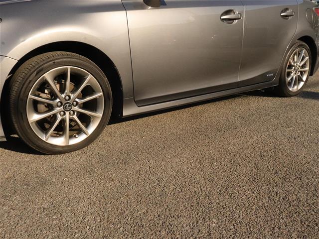 CT CT200h クリエイティブ テキスタイルインテリア ブラックレザーシート ヒーター パドルシフト LEDヘッドライト クルーズコントロール AC100V 純正ナビ バックカメラ フルセグTV Bluetooth ETC Bluetooth接続 地デジ(13枚目)