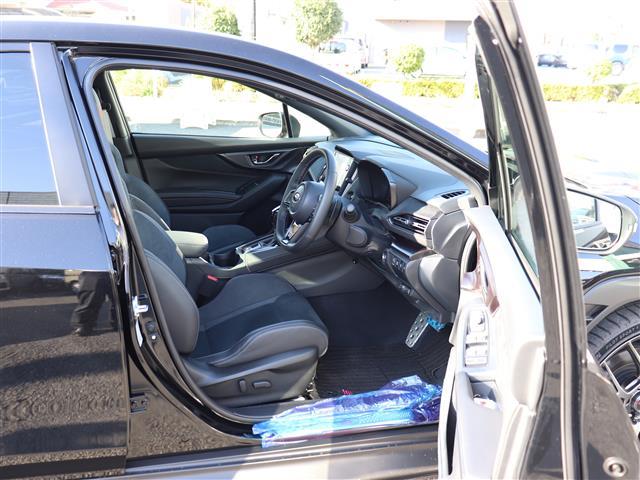 気になる車はすぐにお問い合わせください！画面右側の００６６から始まる無料ダイヤルからお問い合わせ下さい！専門スタッフがお車のご質問にお答えいたします！