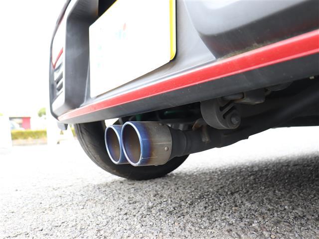 アルトターボＲＳ ベースグレード　ＬＥＤヘッド　ナビ＆ＴＶ　横滑防止　ＢＴオーディオ　助手席エアバッグ　ＡＵＸ　アイストップ　スマートキ－　運転席エアバッグ　ターボ車　ＥＴＣ車載器　Ａライト　ドライブレコーダー　オートエアコン　ＡＢＳ（13枚目）