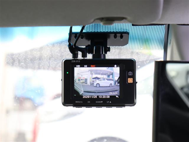 アルトターボＲＳ ベースグレード　ＬＥＤヘッド　ナビ＆ＴＶ　横滑防止　ＢＴオーディオ　助手席エアバッグ　ＡＵＸ　アイストップ　スマートキ－　運転席エアバッグ　ターボ車　ＥＴＣ車載器　Ａライト　ドライブレコーダー　オートエアコン　ＡＢＳ（15枚目）