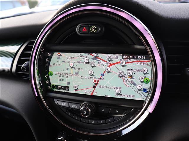 ＭＩＮＩ クーパーＳＤ　６０イヤーズエディション　ワンオーナー　前後ドラレコ　茶側シート　シートヒーター　バックカメラ　Ｂｌｕｅｔｏｏｔｈオーディオ対応　ミラーＥＴＣ　ＦＲクリアランスソナー　アダプティブクルーズ　記録簿（Ｒ２．３．４．５．６．７）　（13枚目）