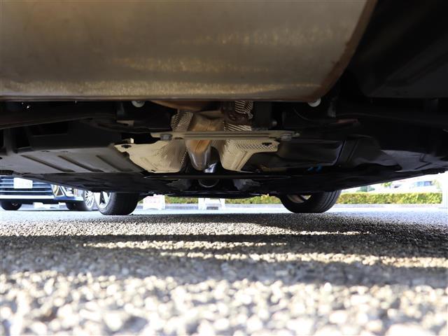 ＭＩＮＩ クーパーＳＤ　６０イヤーズエディション　ワンオーナー　前後ドラレコ　茶側シート　シートヒーター　バックカメラ　Ｂｌｕｅｔｏｏｔｈオーディオ対応　ミラーＥＴＣ　ＦＲクリアランスソナー　アダプティブクルーズ　記録簿（Ｒ２．３．４．５．６．７）　（15枚目）