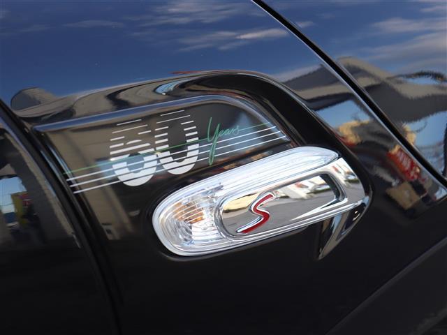 ＭＩＮＩ クーパーＳＤ　６０イヤーズエディション　ワンオーナー　前後ドラレコ　茶側シート　シートヒーター　バックカメラ　Ｂｌｕｅｔｏｏｔｈオーディオ対応　ミラーＥＴＣ　ＦＲクリアランスソナー　アダプティブクルーズ　記録簿（Ｒ２．３．４．５．６．７）　（23枚目）