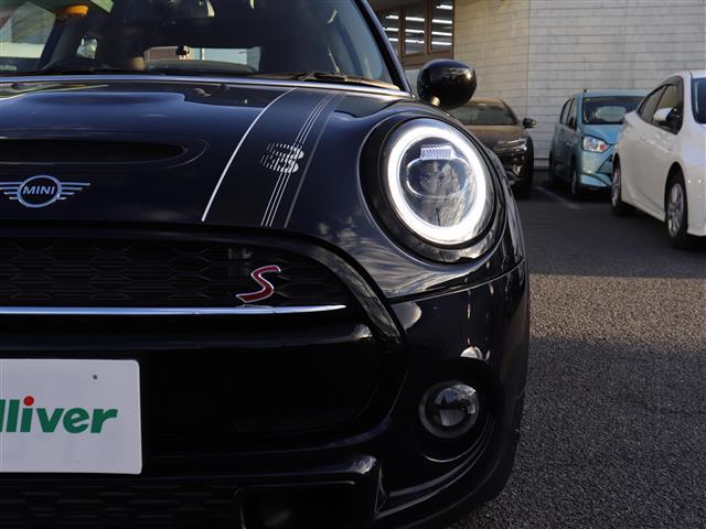 ＭＩＮＩ クーパーＳＤ　６０イヤーズエディション　ワンオーナー　前後ドラレコ　茶側シート　シートヒーター　バックカメラ　Ｂｌｕｅｔｏｏｔｈオーディオ対応　ミラーＥＴＣ　ＦＲクリアランスソナー　アダプティブクルーズ　記録簿（Ｒ２．３．４．５．６．７）　（27枚目）